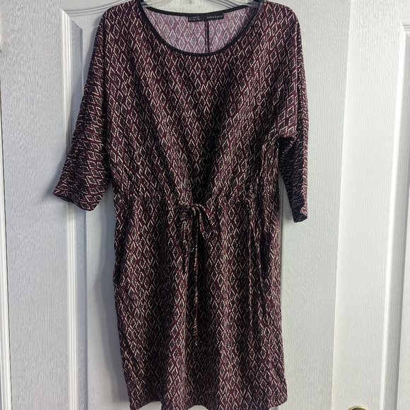 Dress - Picture 2 of 5